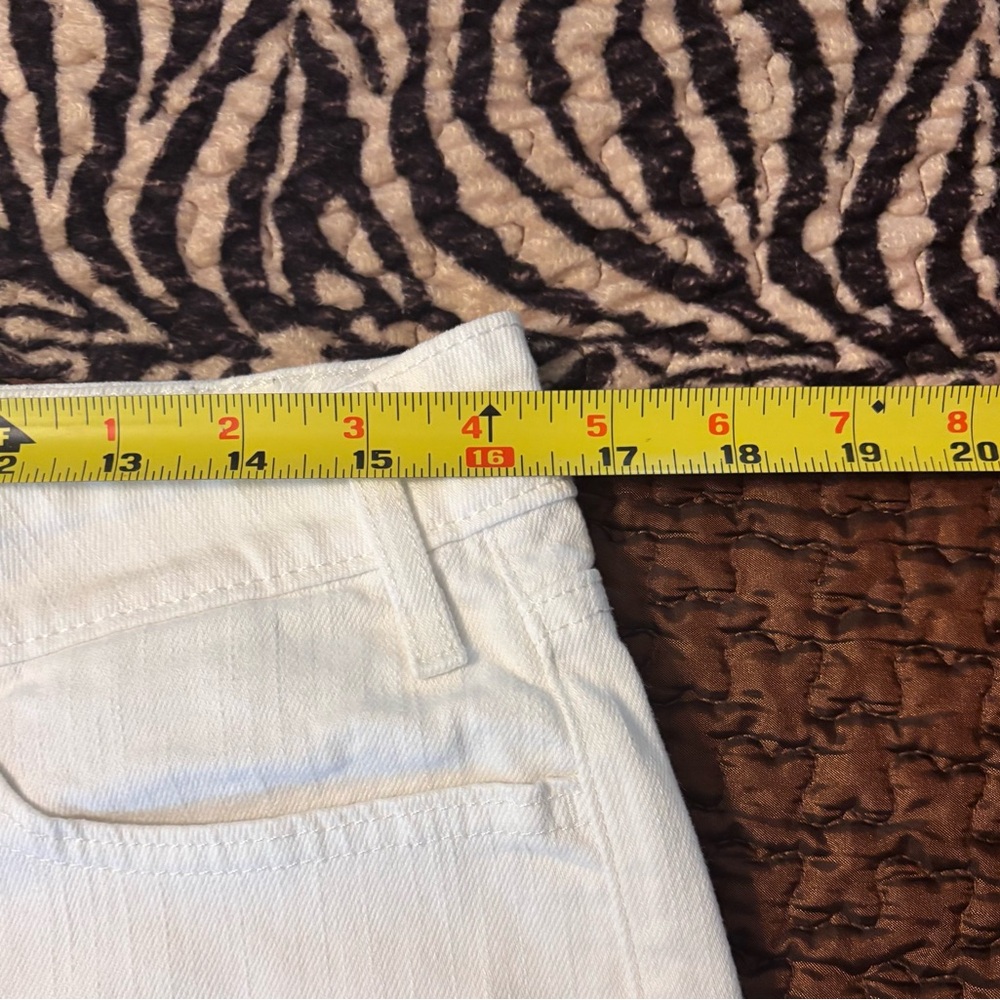 Women's White Levi Jeans